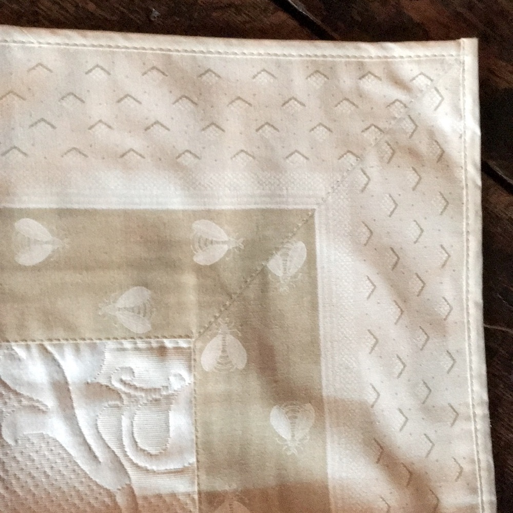 French table runner with matelasse lining